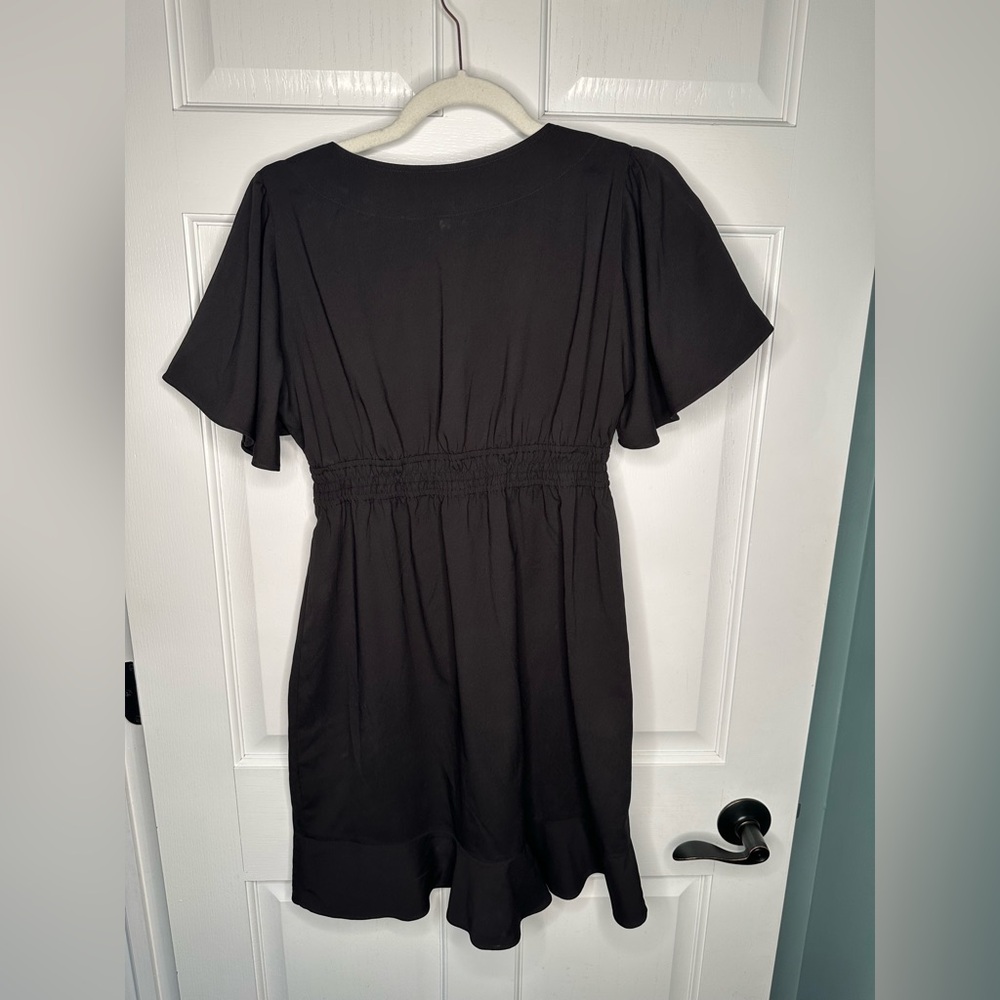BCBGeneration Black Flutter Sleeve V-Neck Mini Dress Size M - Picture 3 of 11